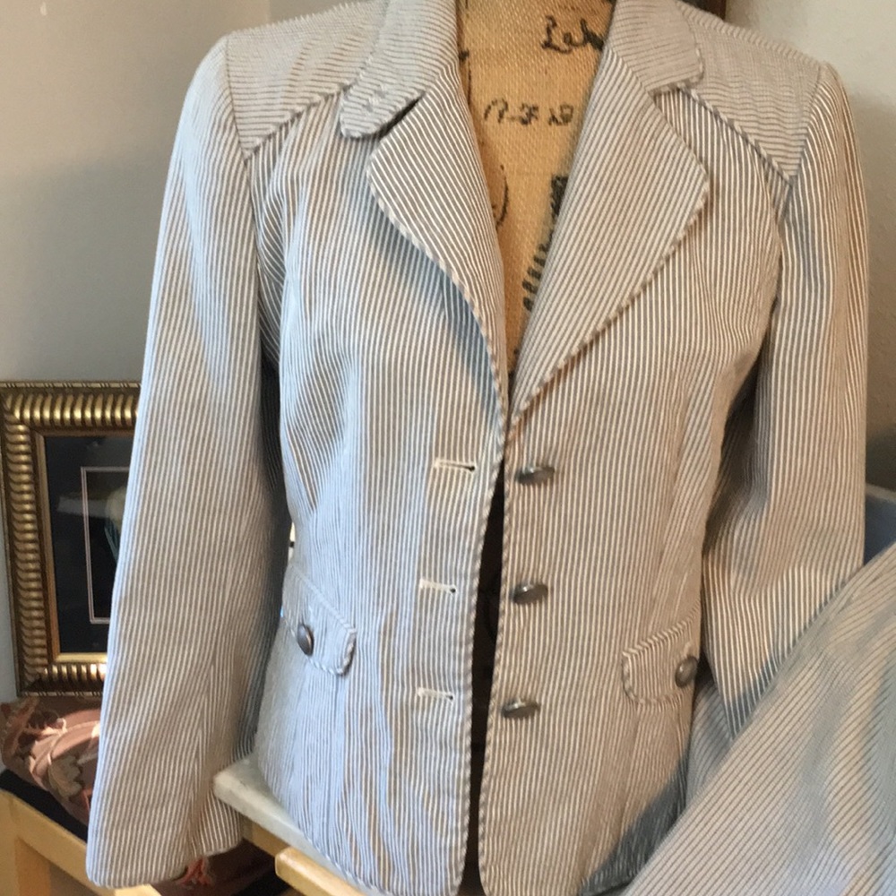 Cynthia Steffe 2PC Seersucker Blue/White Amazing - Picture 2 of 8